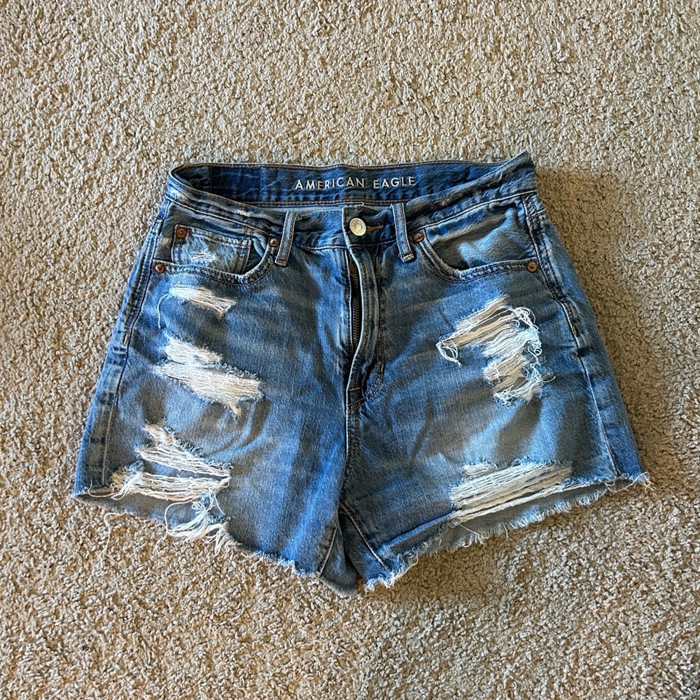 American Eagle Outfitters Women's Blue Distressed Shorts - 90s boyfriend short